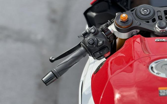 2026 Yamaha YZF-R7 70th Anniversary Edition