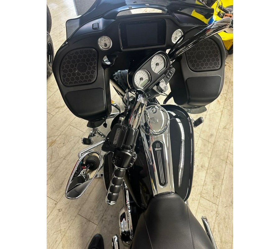 2019 Harley-Davidson® Road Glide Base