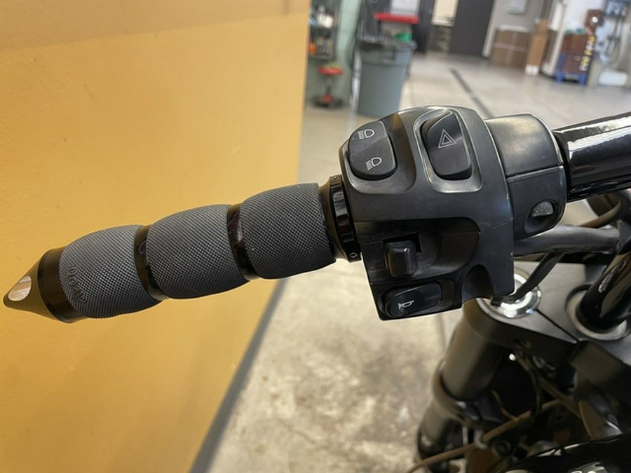 2013 Victory Motorcycles Hammer 8-Ball Solid Black