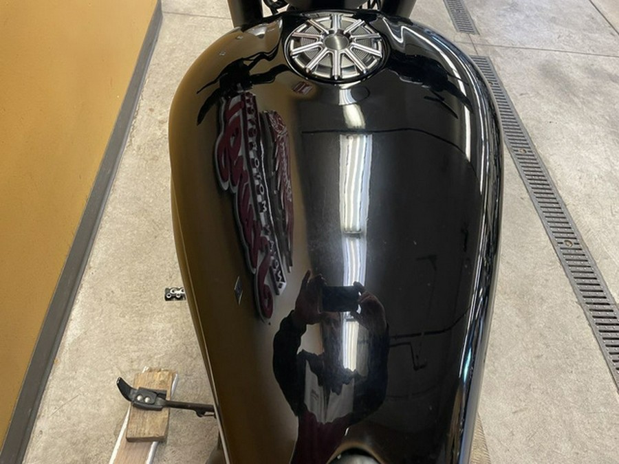 2013 Victory Motorcycles Hammer 8-Ball Solid Black