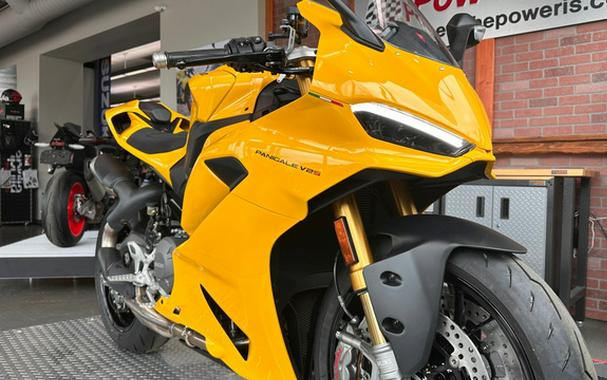 2026 Ducati Panigale V2 S