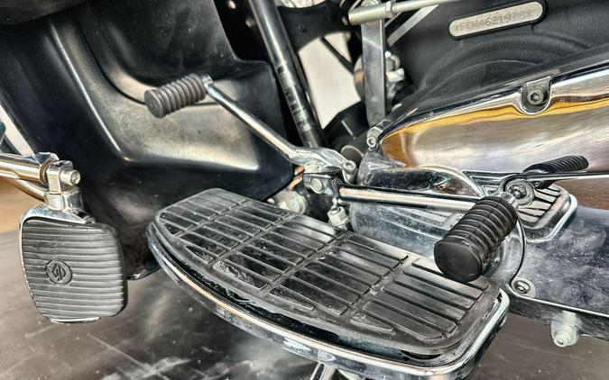2004 Harley-Davidson® Electra Glide® Ultra Classic® BLACK W/PINSTRIPE