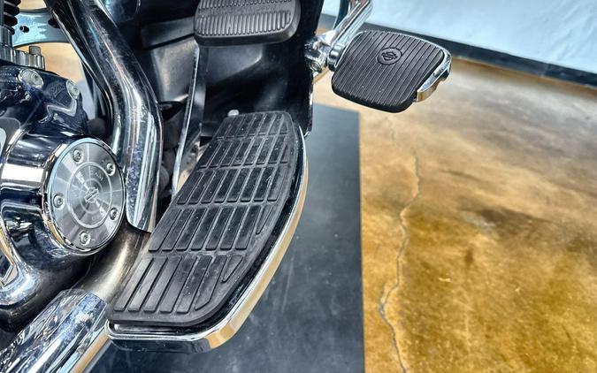 2004 Harley-Davidson® Electra Glide® Ultra Classic® BLACK W/PINSTRIPE