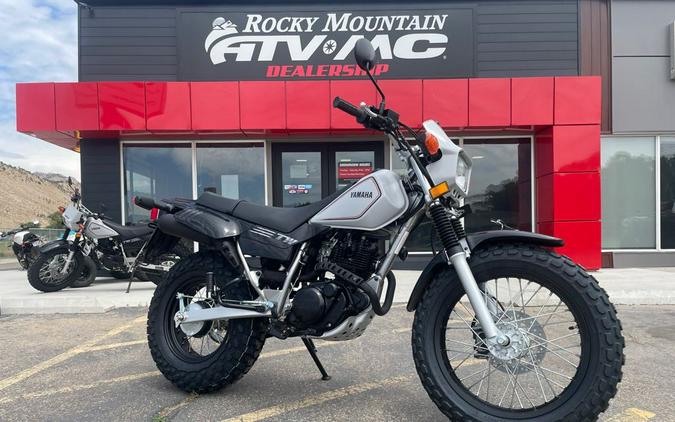 2027 TW200 - Yamaha