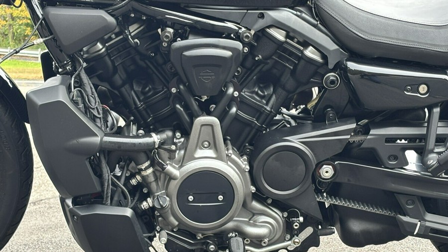 RH975 2022 Nightster™