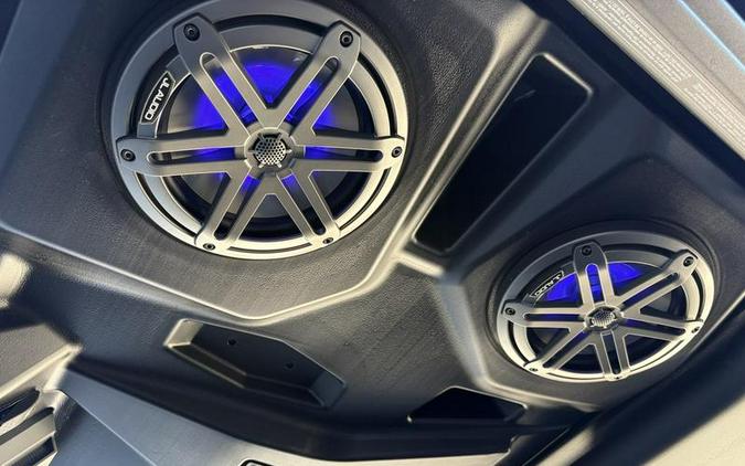 2026 Can-Am® Defender MAX XT HD9