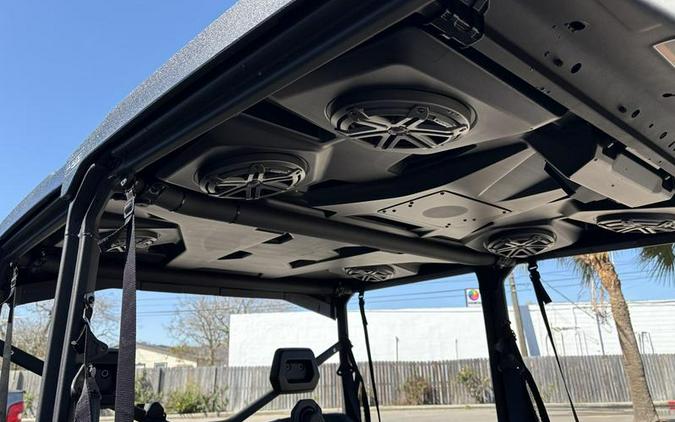 2026 Can-Am® Defender MAX XT HD9