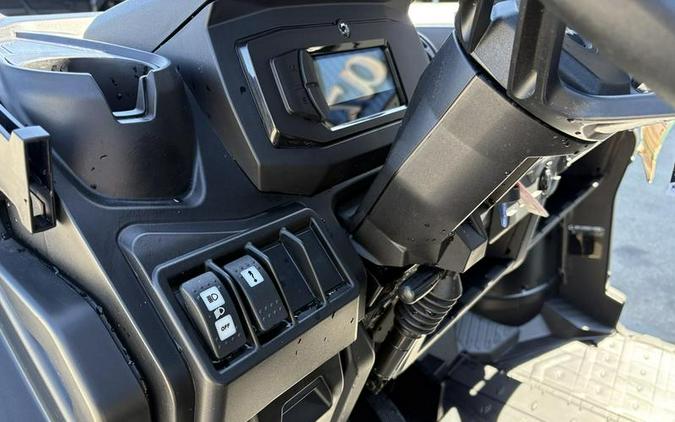 2026 Can-Am® Defender MAX XT HD9