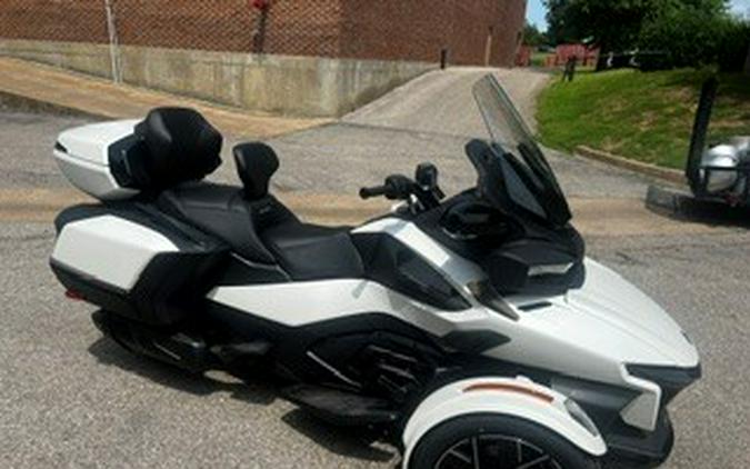 2026 Can-Am Spyder RT STS
