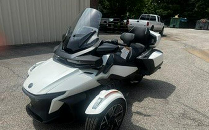 2026 Can-Am Spyder RT STS