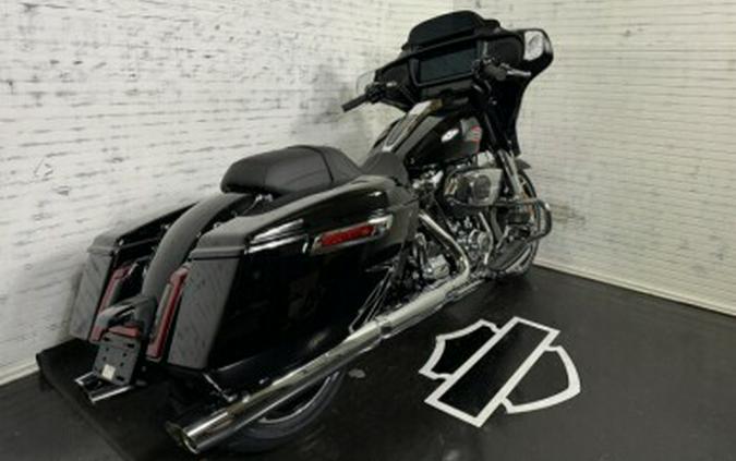 2024 Harley-Davidson Street Glide® VIVID BLACK 647460