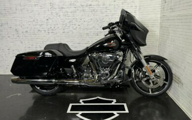 2024 Harley-Davidson Street Glide® VIVID BLACK 647460