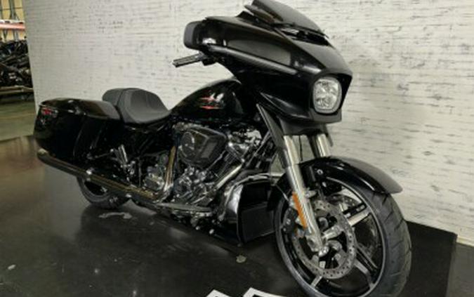 2024 Harley-Davidson Street Glide® VIVID BLACK 647460