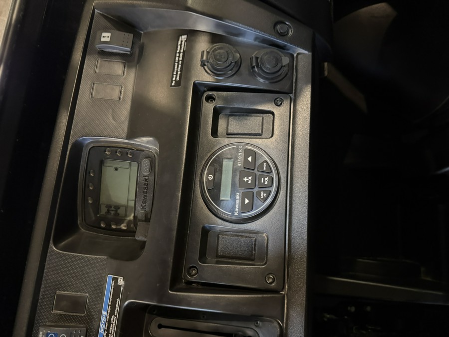 2023 Kawasaki Mule Pro-FXT 1000 Platinum Ranch Edition Metallic Stardust White - 110110