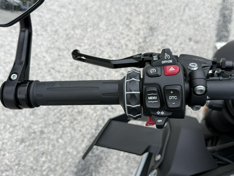 2026 BMW M 1000 R
