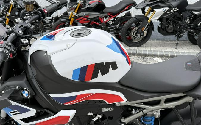 2026 BMW M 1000 R