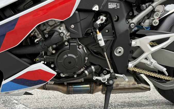 2026 BMW M 1000 R