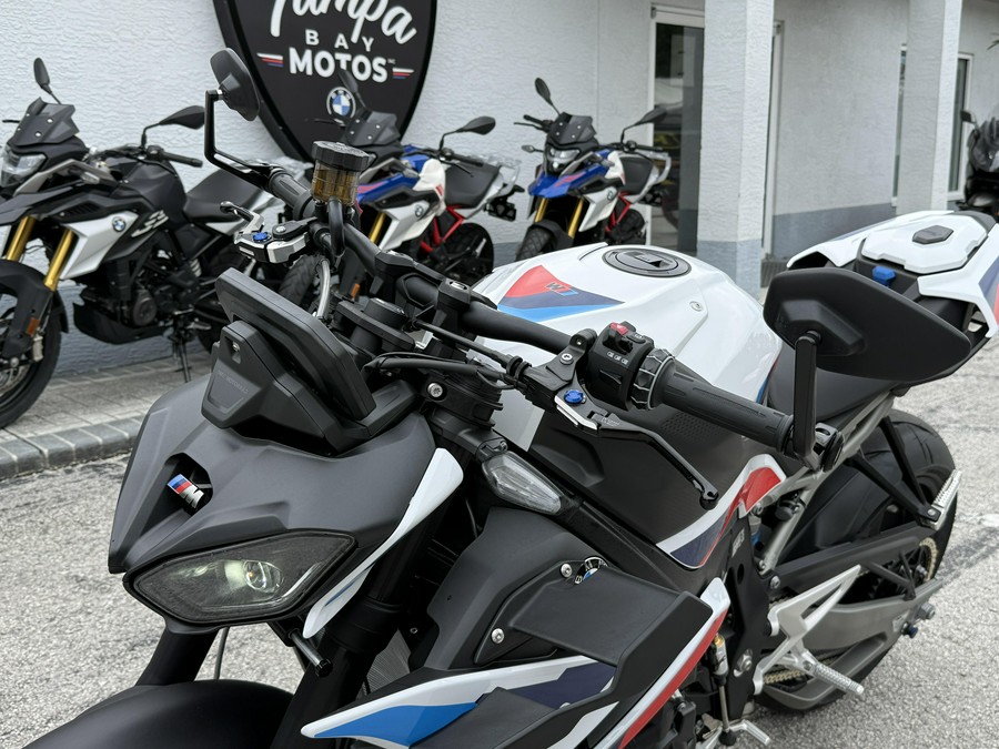 2026 BMW M 1000 R