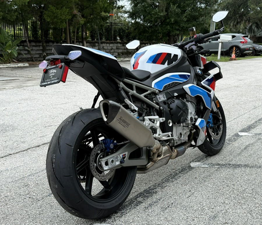 2026 BMW M 1000 R
