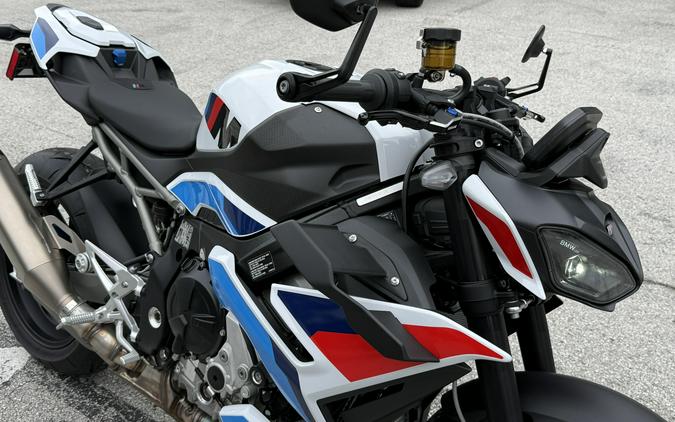 2026 BMW M 1000 R