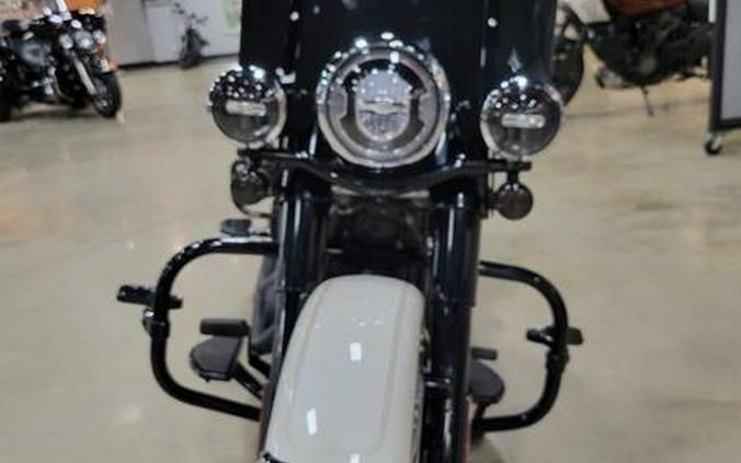 2022 Harley-Davidson® FLHCS - Heritage Classic 114