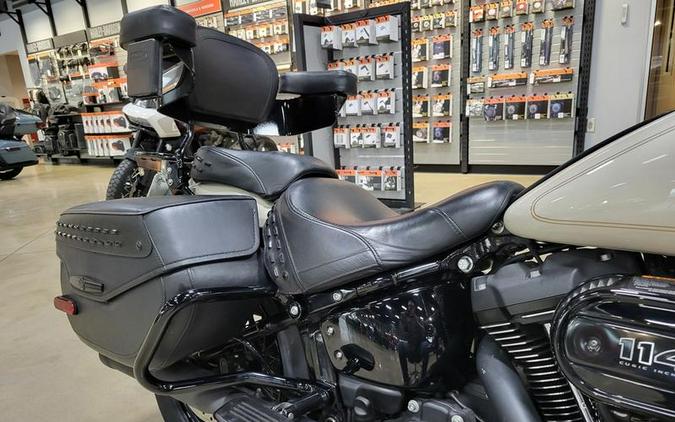 2022 Harley-Davidson® FLHCS - Heritage Classic 114