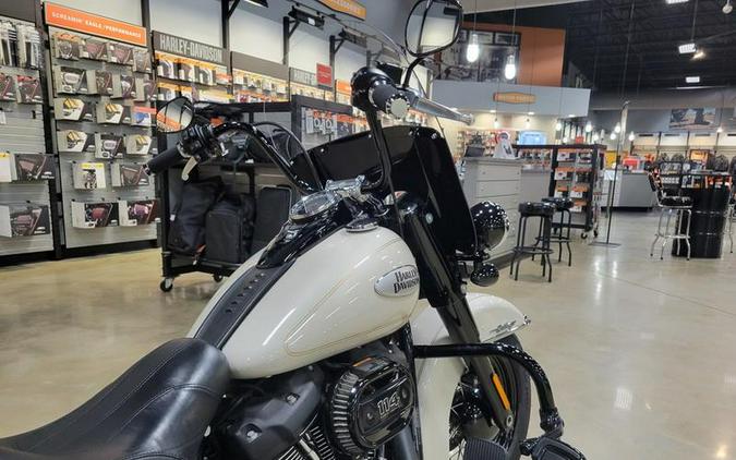 2022 Harley-Davidson® FLHCS - Heritage Classic 114