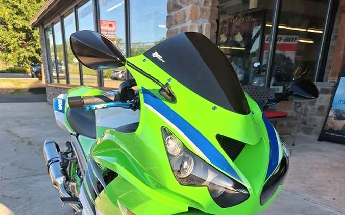 2024 Kawasaki Ninja® ZX™-14R 40th Anniversary Edition ABS