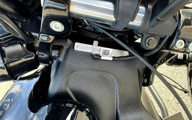 2023 Indian SCOUT BOBBER ABS, BLACK METALLIC, 49ST Base