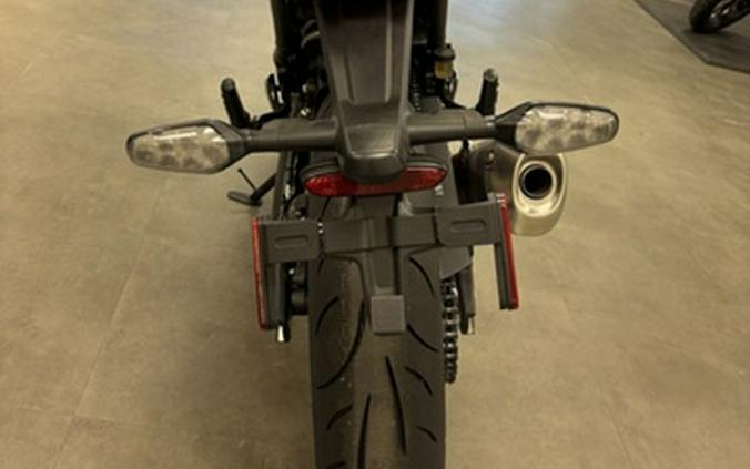 2026 Triumph Speed 400 Pearl Metallic WhitePhantom Black