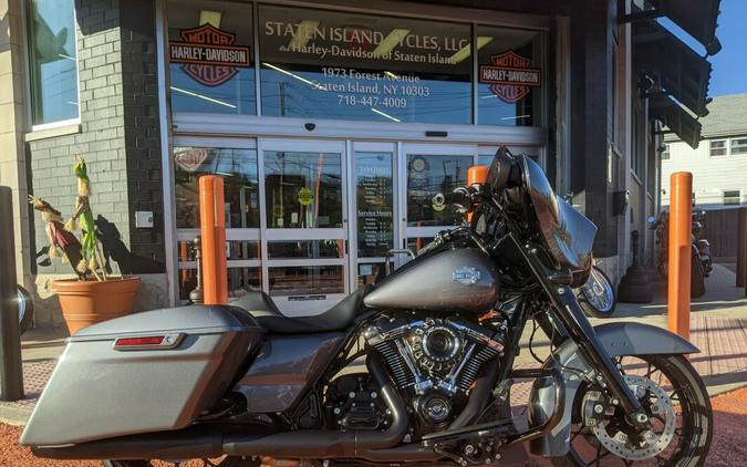 CVO™ Tri Glide®  Harley-Davidson® of Staten Island