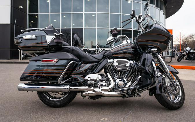 2016 CVO Road Glide Ultra FLTRUSE