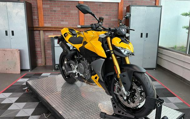 2026 Ducati Streetfighter V2 S