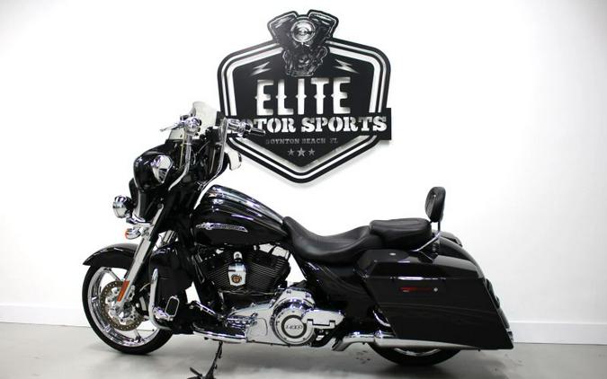 2012 Harley Davidson Street Glide CVO FLHXSE Screamin Eagle