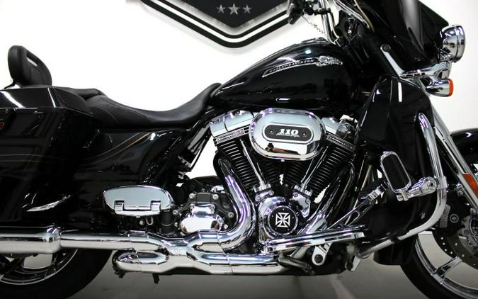 2012 Harley Davidson Street Glide CVO FLHXSE Screamin Eagle