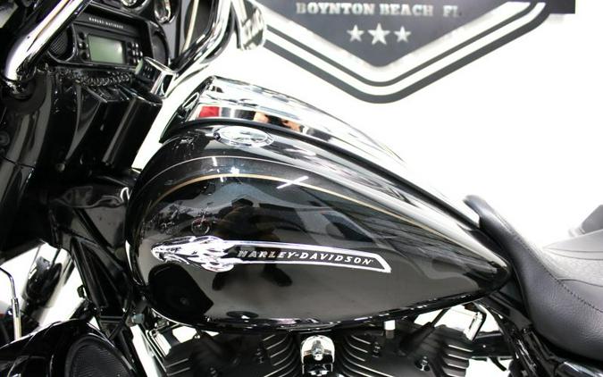 2012 Harley Davidson Street Glide CVO FLHXSE Screamin Eagle