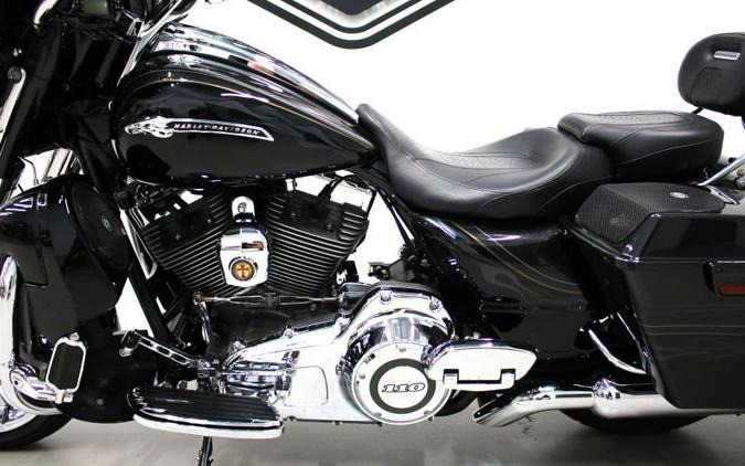 2012 Harley Davidson Street Glide CVO FLHXSE Screamin Eagle