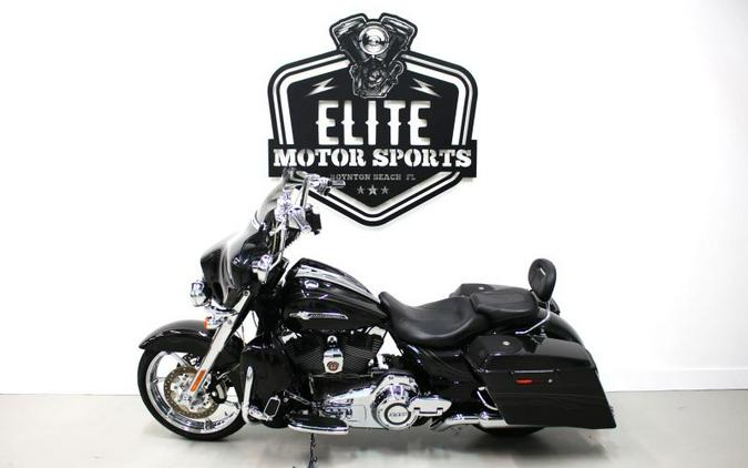 2012 Harley Davidson Street Glide CVO FLHXSE Screamin Eagle