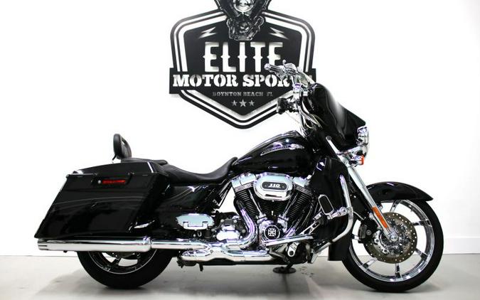 2012 Harley Davidson Street Glide CVO FLHXSE Screamin Eagle
