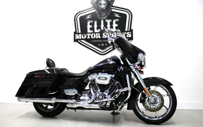 2012 Harley Davidson Street Glide CVO FLHXSE Screamin Eagle