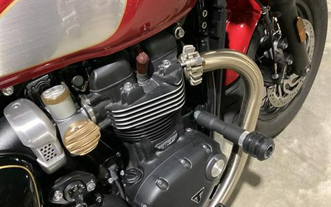 2022 Triumph Bonneville Bobber Gold Line