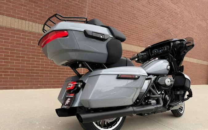 2026 Harley-Davidson® Street Glide® Dark Billiard Gray Black Trim