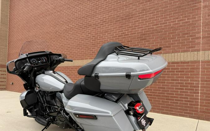 2026 Harley-Davidson® Street Glide® Dark Billiard Gray Black Trim