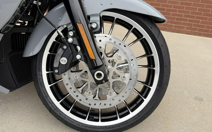 2026 Harley-Davidson® Street Glide® Dark Billiard Gray Black Trim