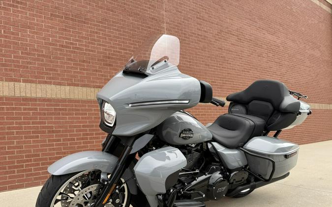2026 Harley-Davidson® Street Glide® Dark Billiard Gray Black Trim