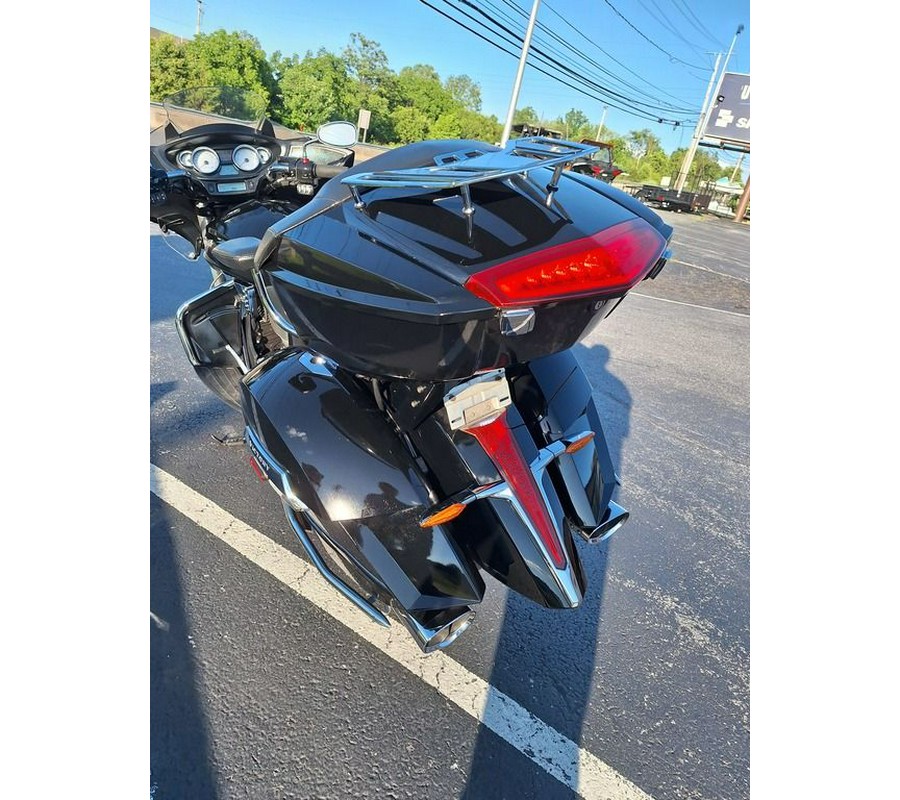 2011 Victory Motorcycles® Cross Country™
