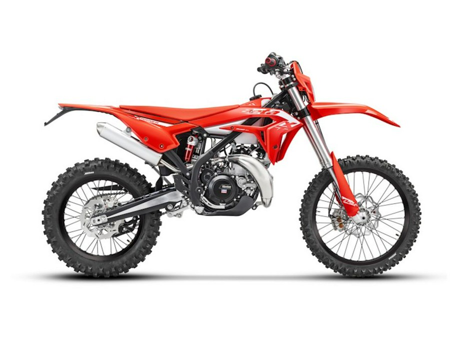 2027 BETA Xtrainer 300