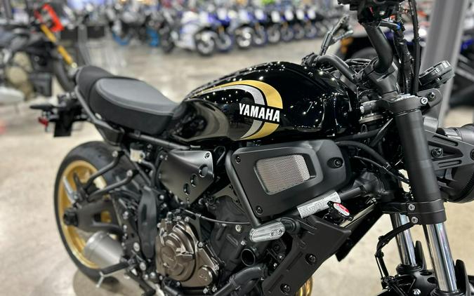 2025 Yamaha XSR700