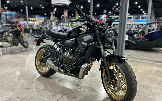 2025 Yamaha XSR700