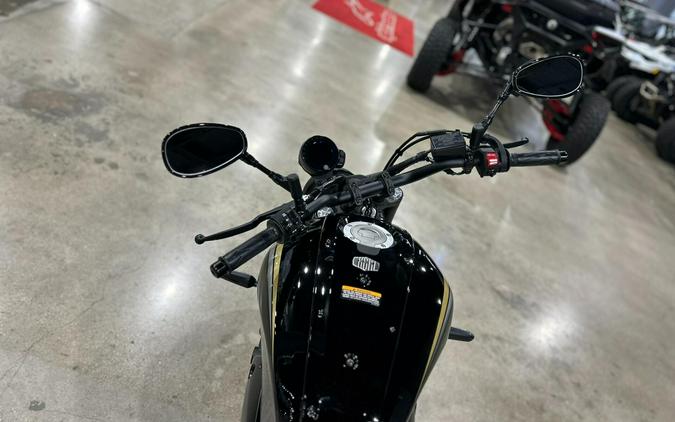 2025 Yamaha XSR700